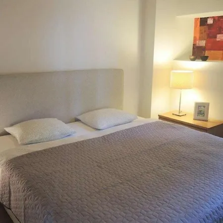 Дом отдыха Dora Below